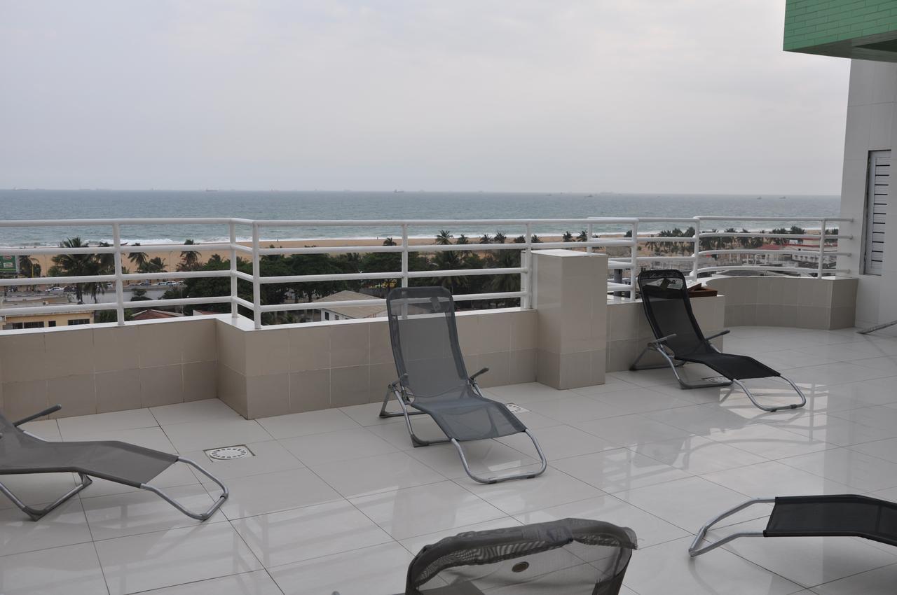 Rosalie'S Suites Lome Ngoại thất bức ảnh