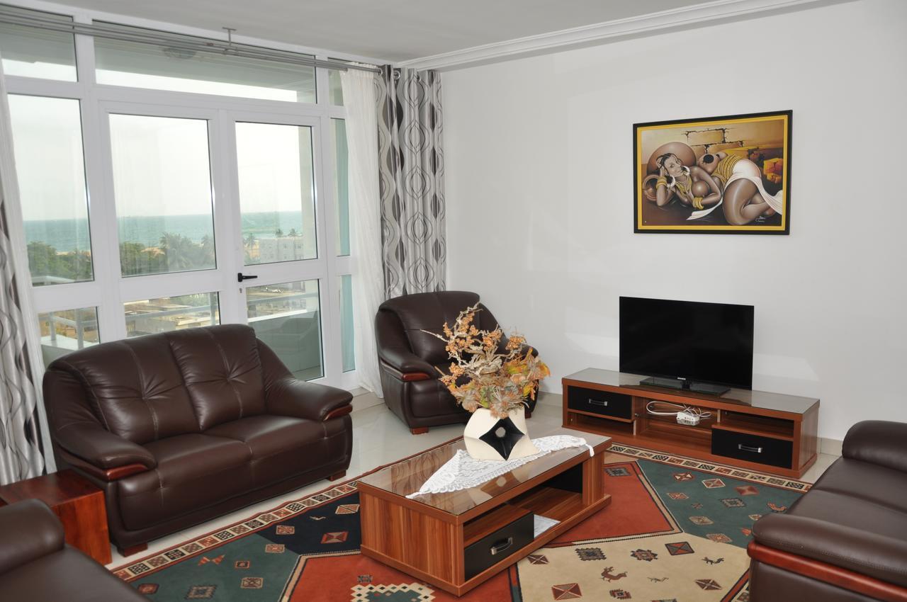 Rosalie'S Suites Lome Ngoại thất bức ảnh